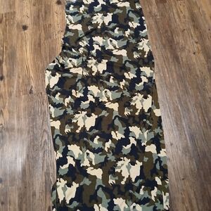 GAP Green Tan Black Camo Pencil Skirt